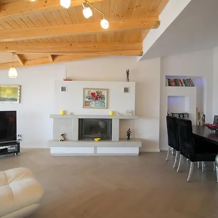 דירה Mateo's Luxury Penthouse סרנדה
