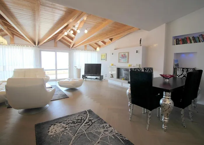 Mateo's Luxury Penthouse Appartamento *