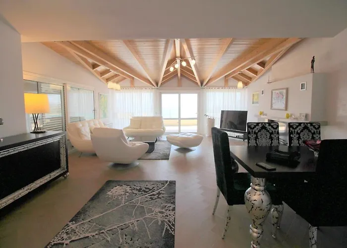 Mateo's Luxury Penthouse Appartamento Sarandë