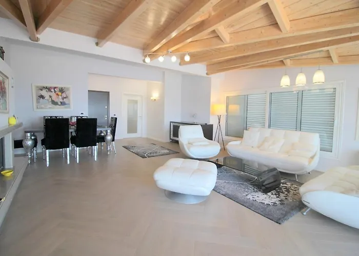 Appartamento Mateo's Luxury Penthouse Sarandë